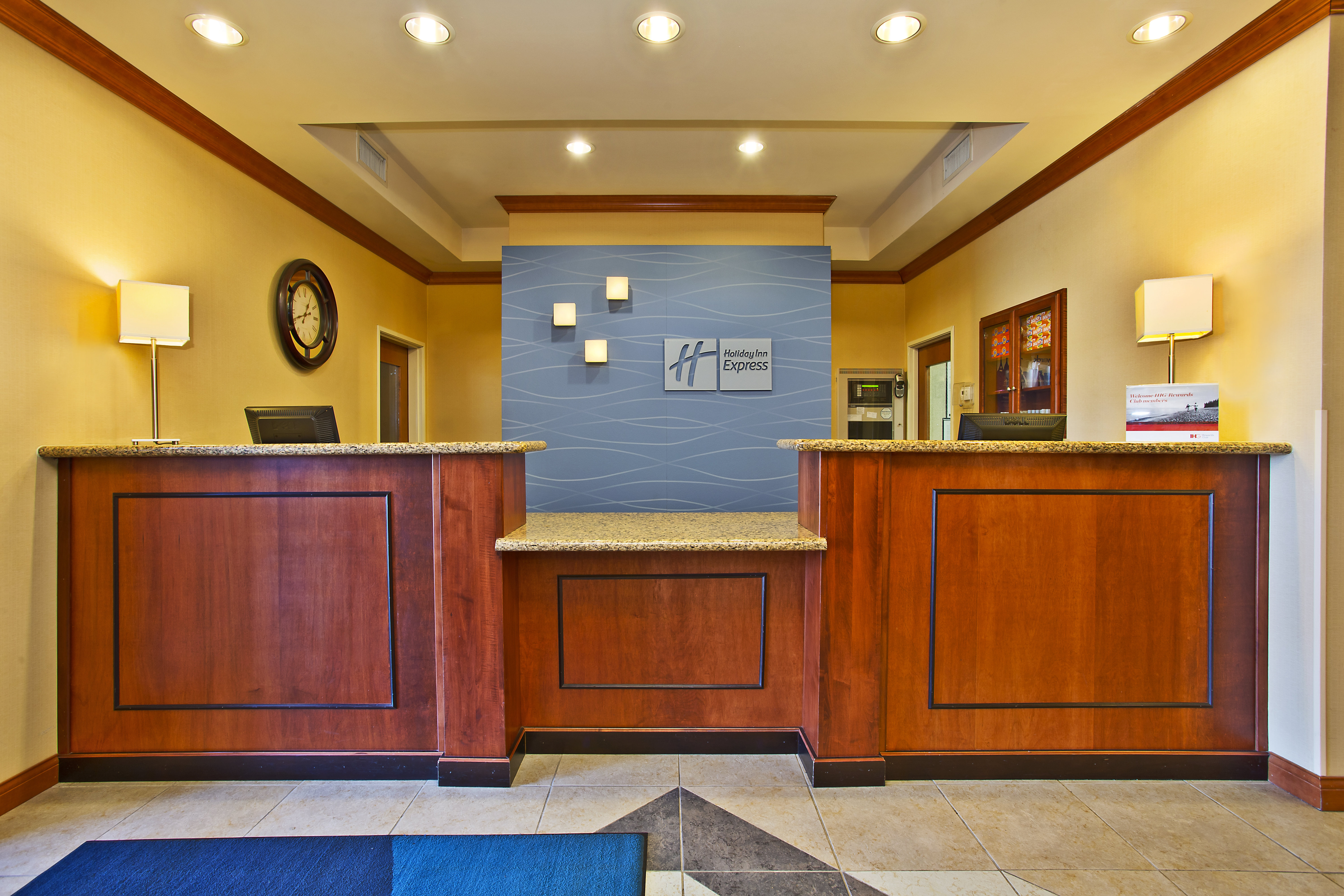 Holiday Inn Express Hotel & Suites Anderson 7/78