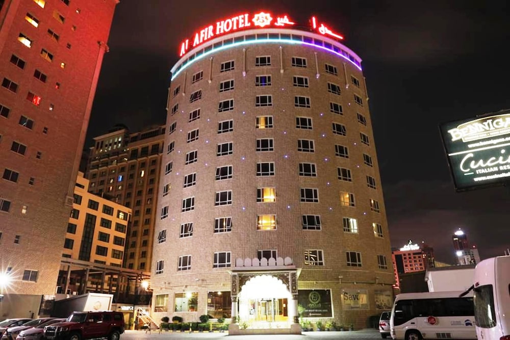 Al Safir Tower 2/72