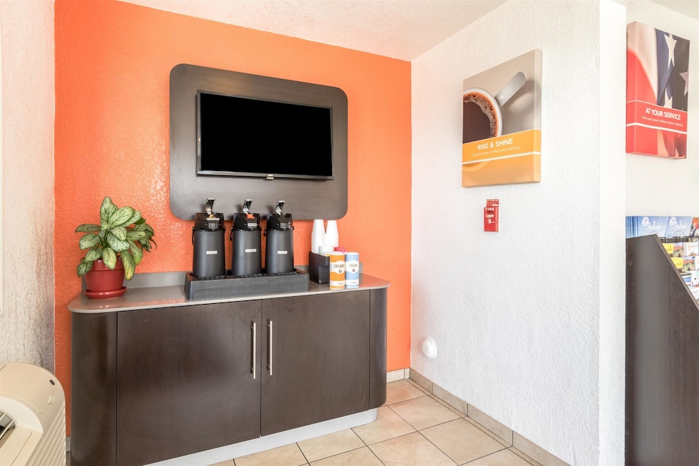 Motel6 Anaheim, CA - Fullerton East 10/59