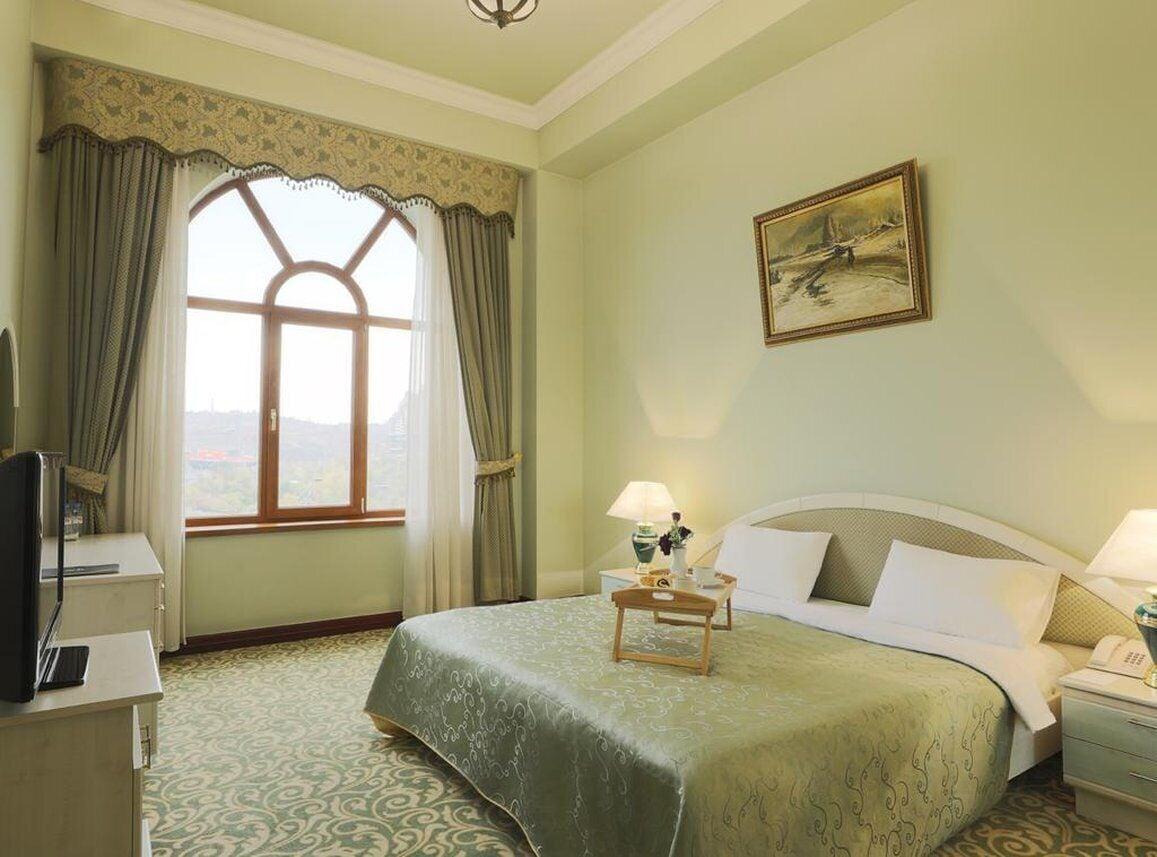 1 Bedroom, Senior, Suite
