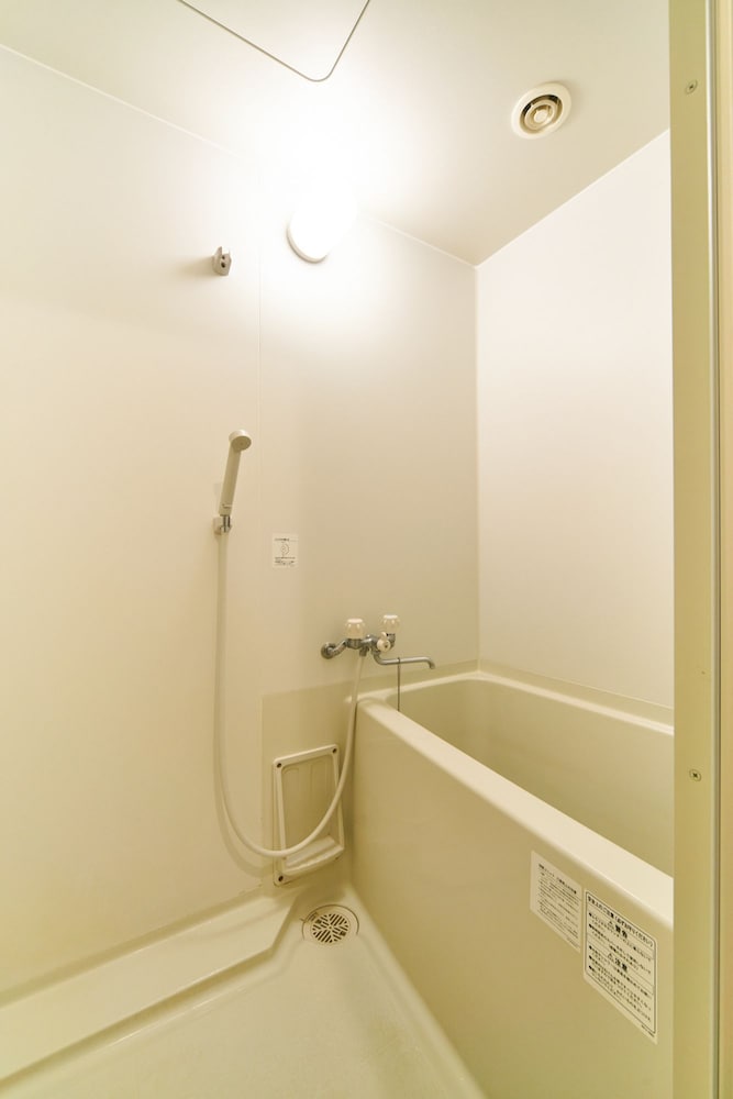 1 Night 1980 Hostel Tokyo 47/50
