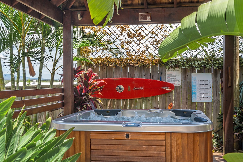 CLUB YAMBA LUXURY HOLIDAY VILLAS 33/64