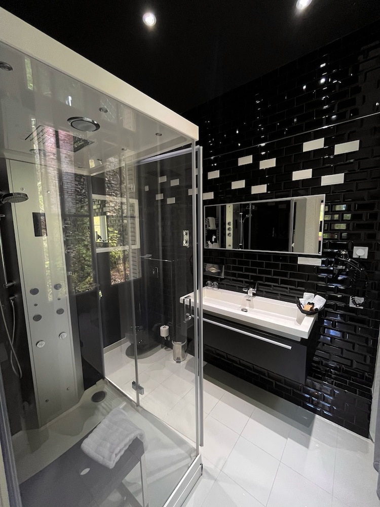 Art Hotel Rochecorbon 7/74