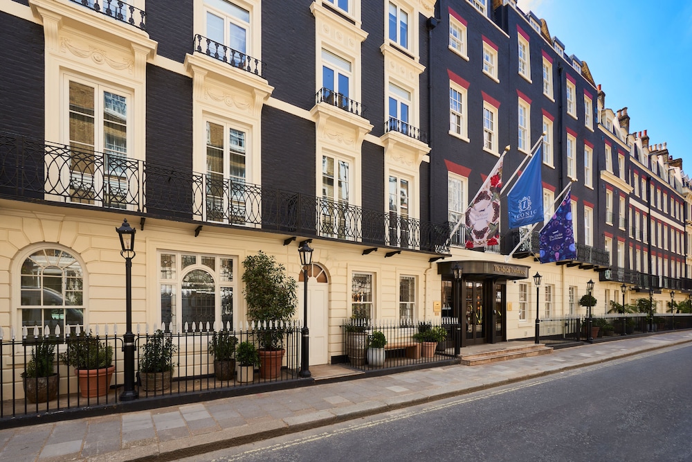The Mayfair Townhouse – an Iconic Luxury Hotel 62/66