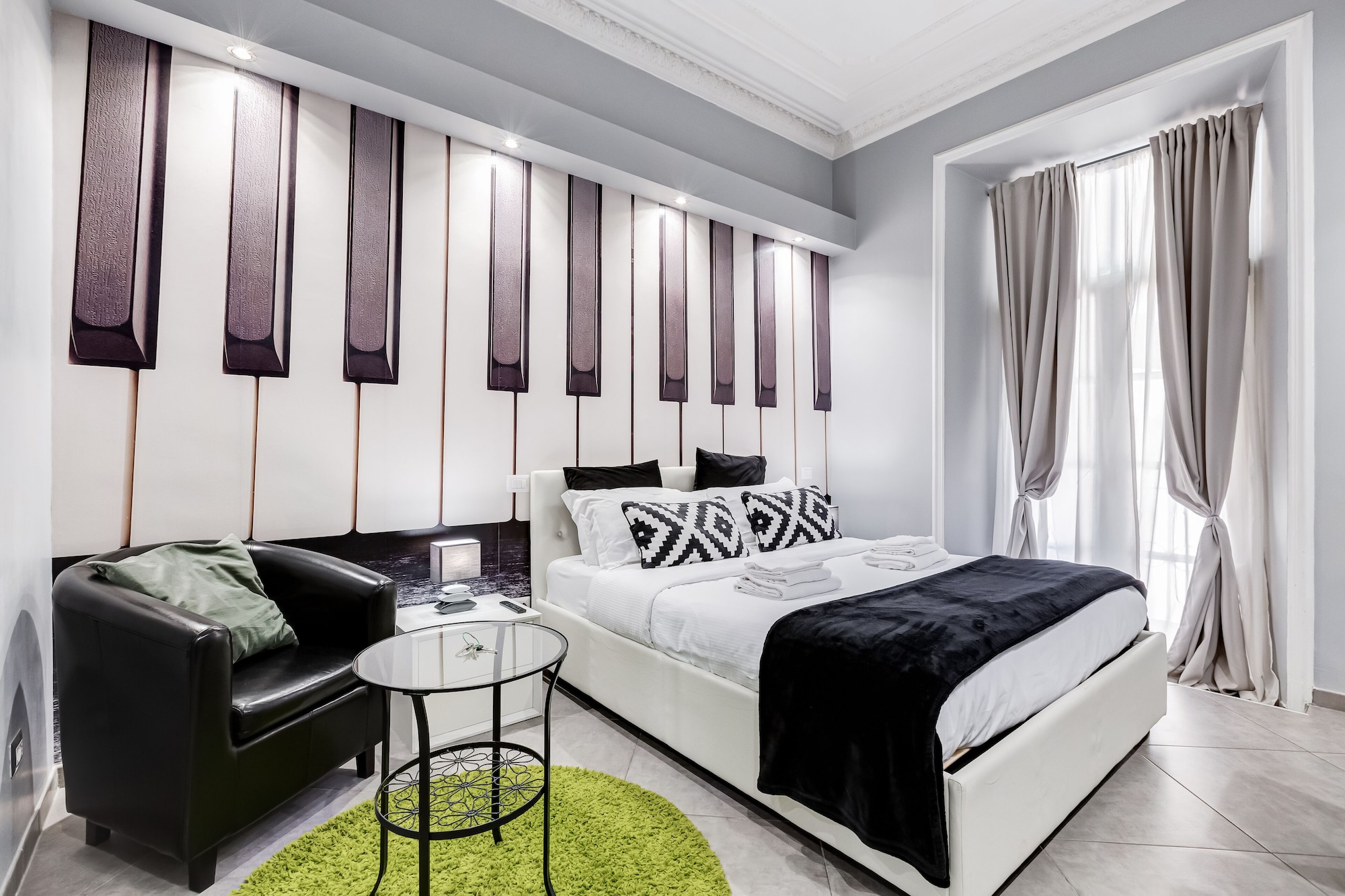 3 BEDROOMS, LUXURY, APARTMENT
