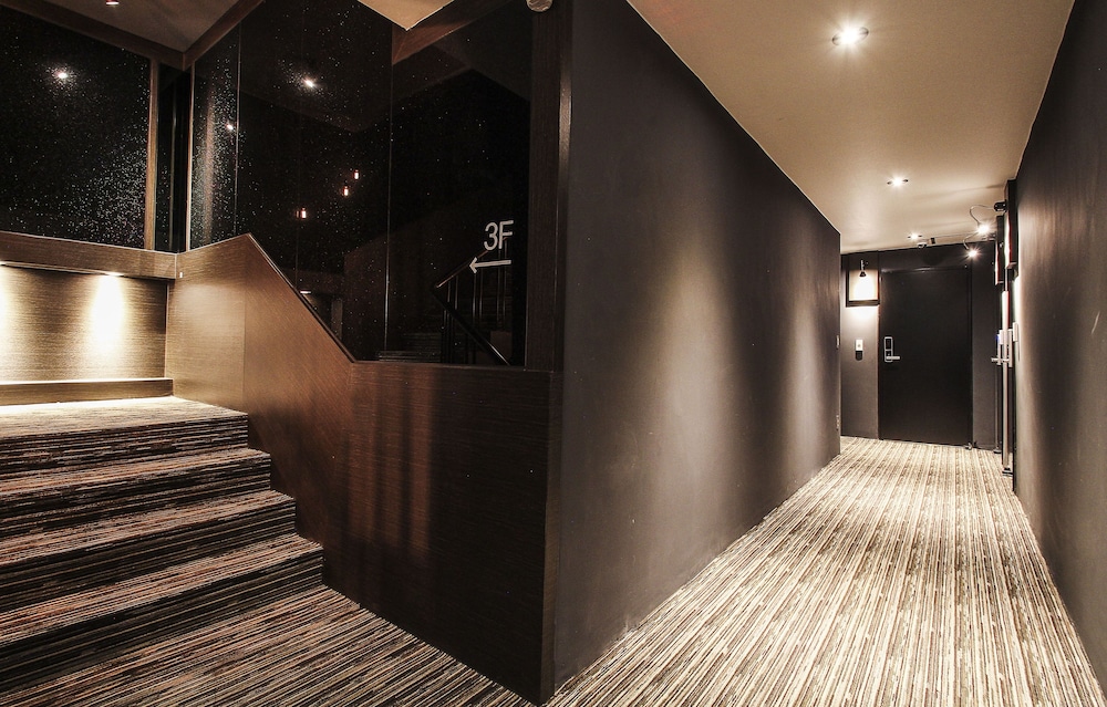 Blanc Hotel Gangnam 33/39