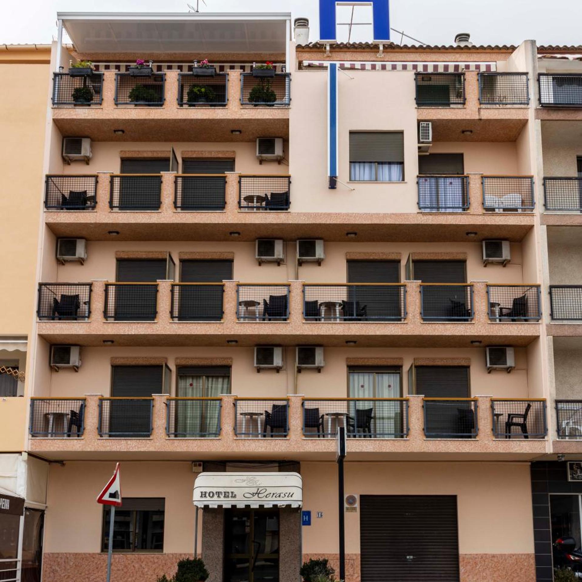 Hotel Herasu 2/33