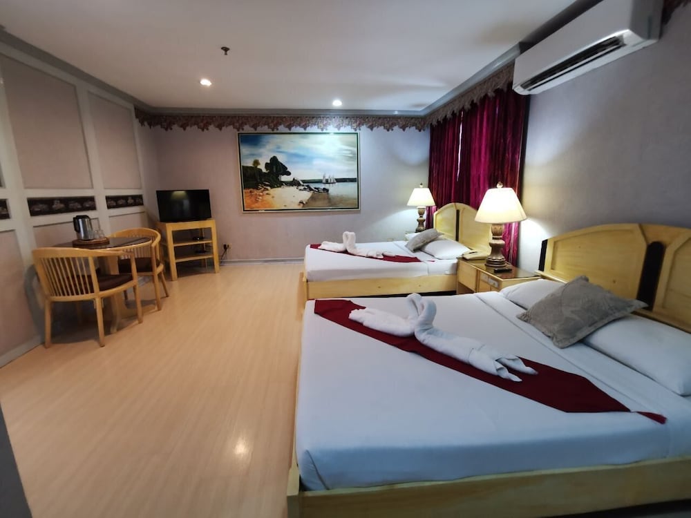 Suite, 2 Queen Beds