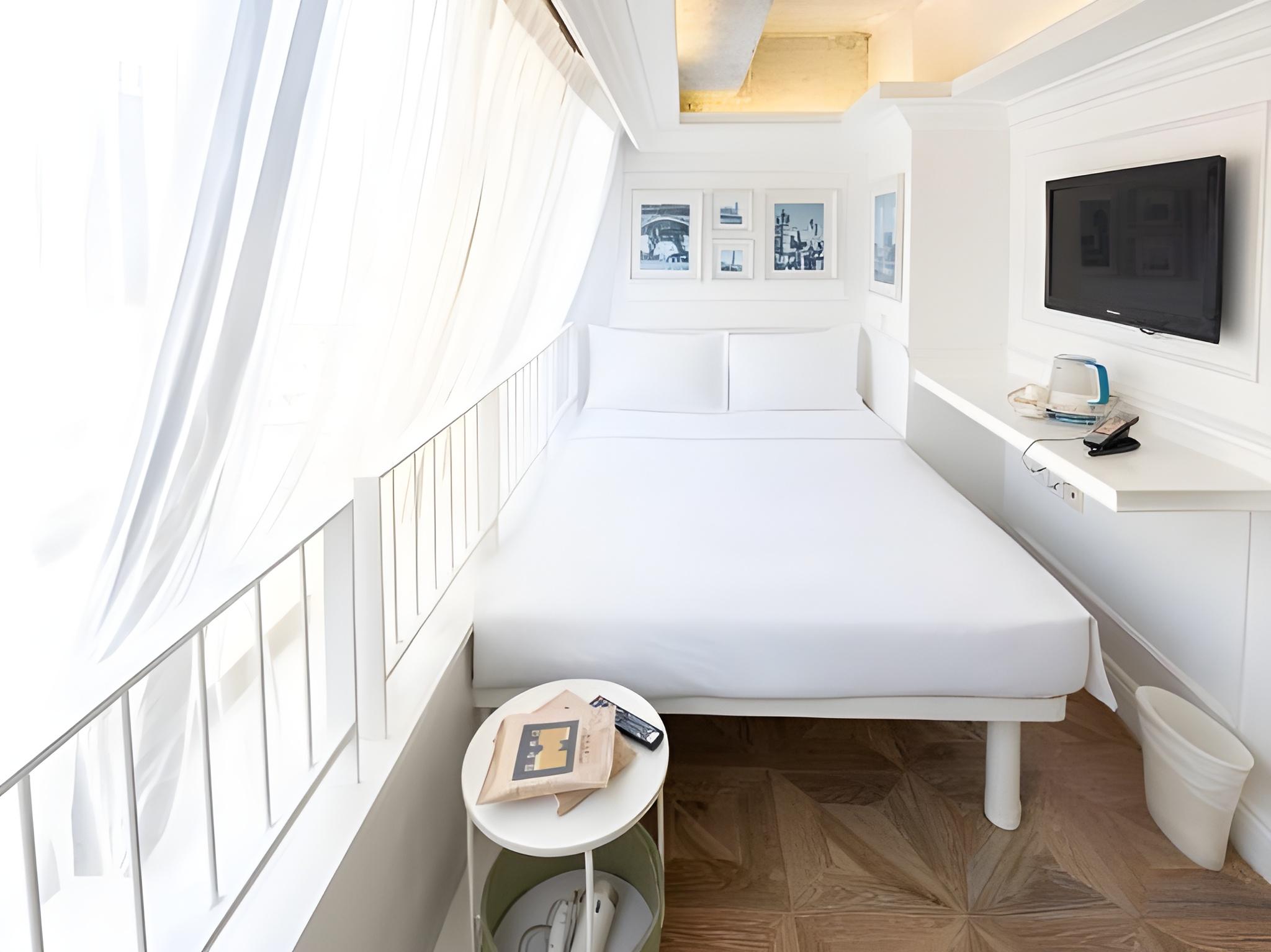 Smart, Plus, Queen Bed, High Floor