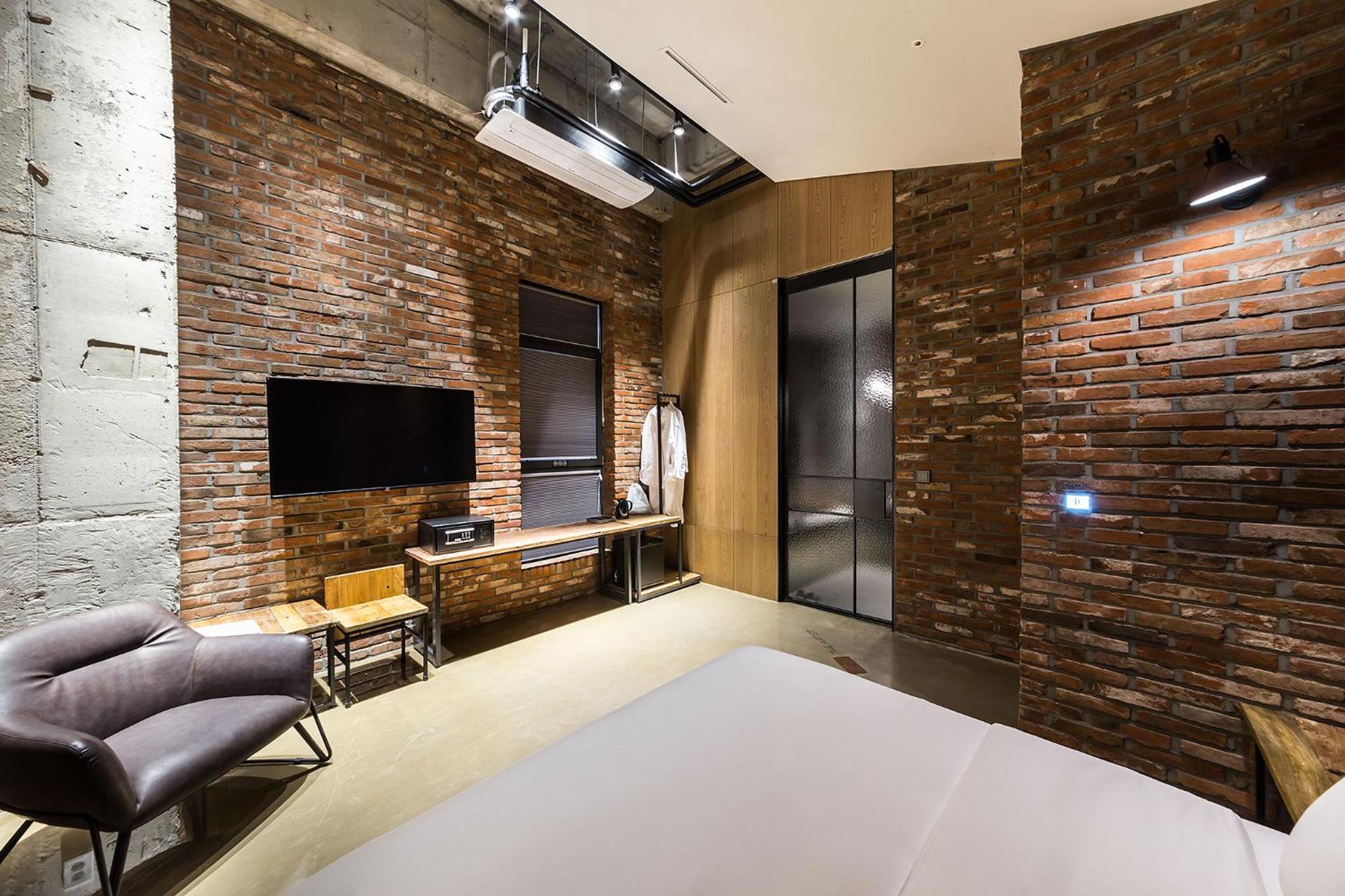 Hotel The Artist Dongseon 85/94