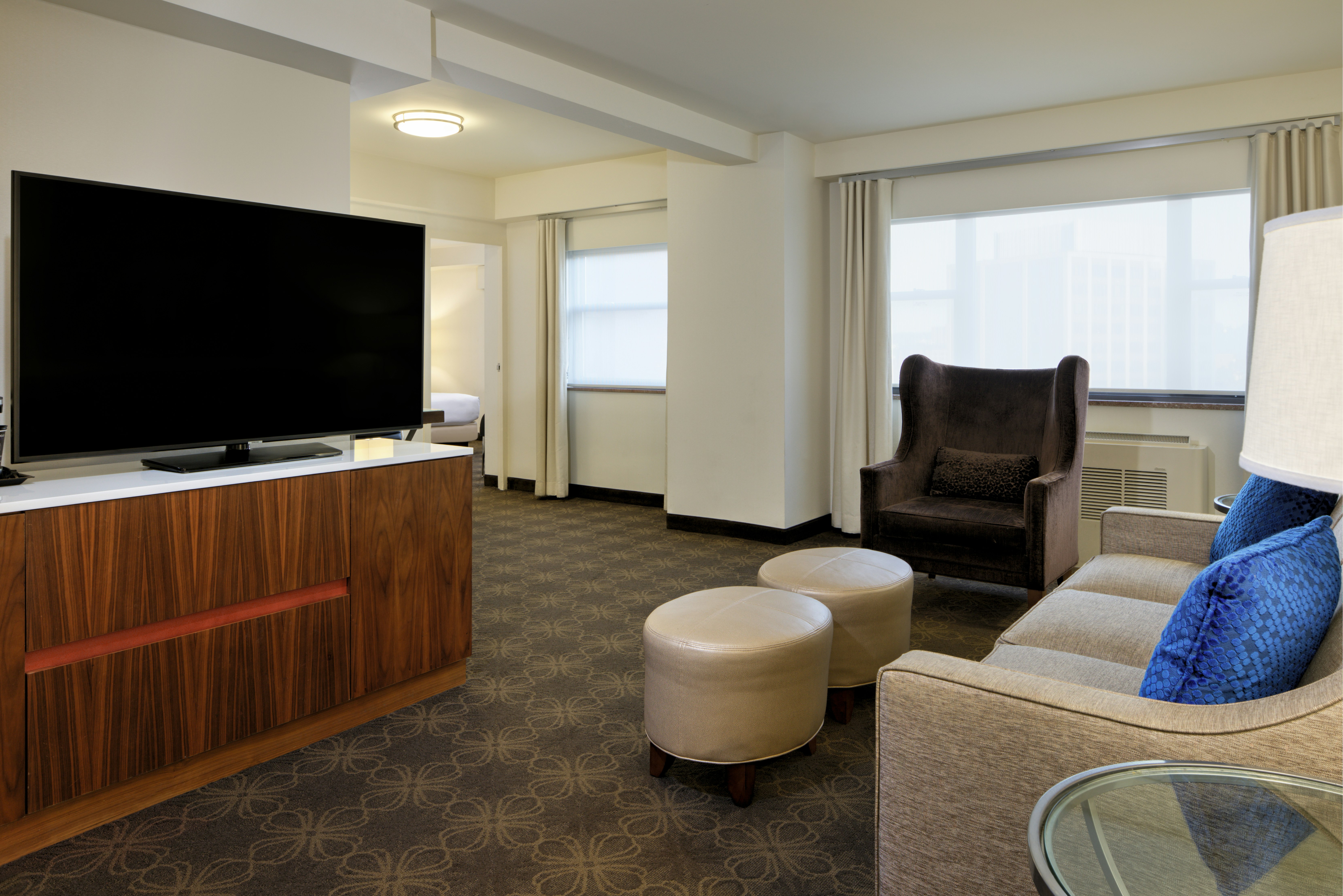 DoubleTree by Hilton Hotel & Suites Pittsburgh Downtown 54/81