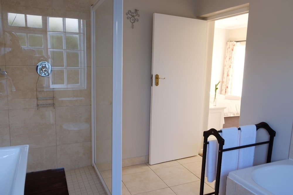 White Lodge Constantia Guest House 11/59
