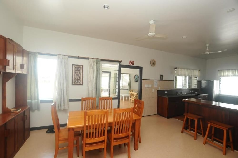 Talofa Inn 39/50