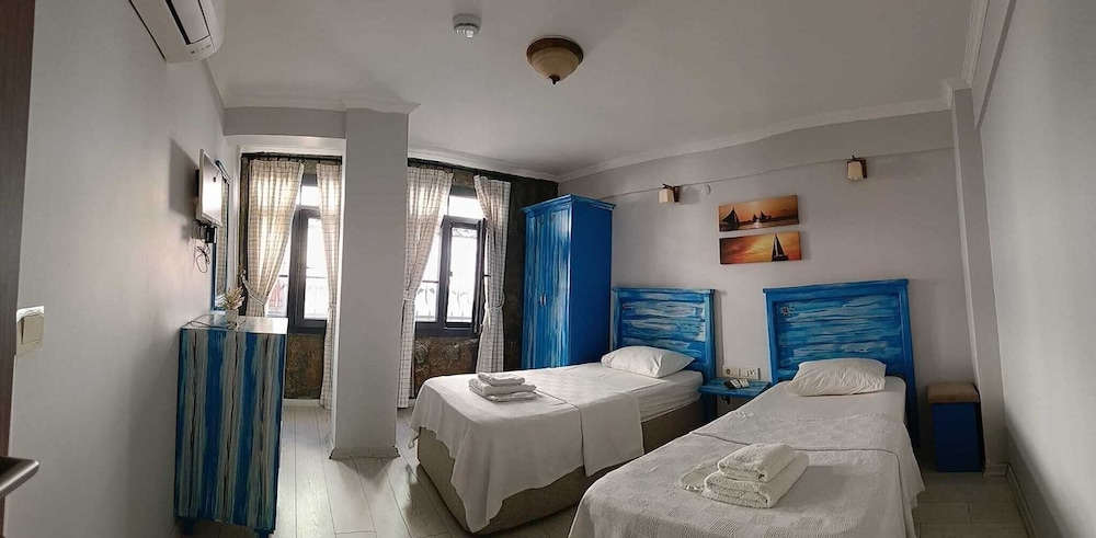 Mai Hotel 18/50
