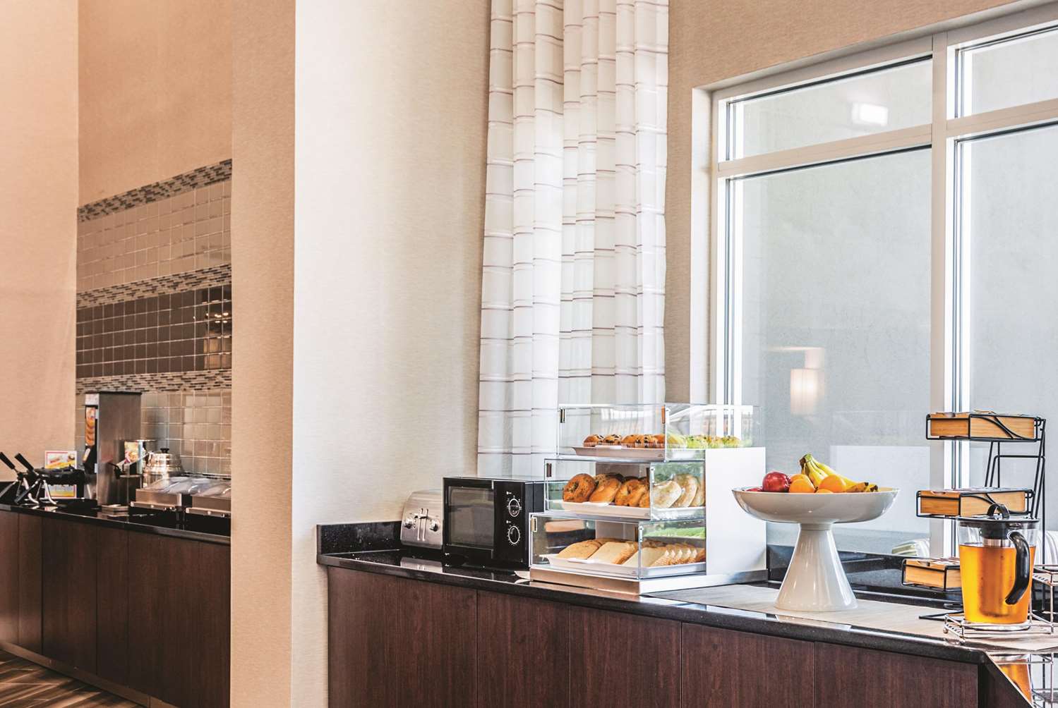 La Quinta Inn & Suites by Wyndham Atlanta Perimeter Medical 40/45