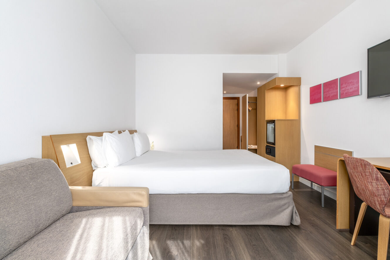 Standard, Single, Double Bed