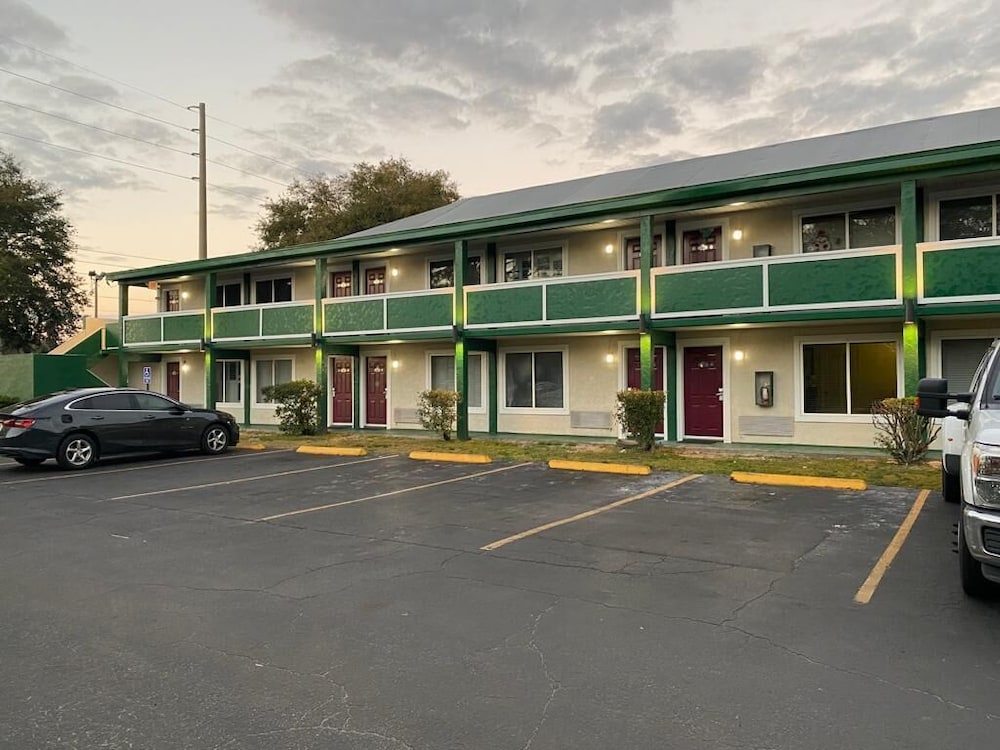 Inn On The Green 34/45