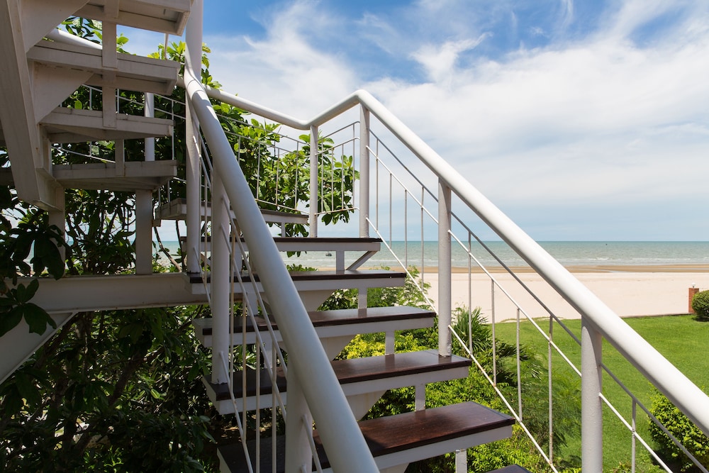 Verano Beach Villa 38/56