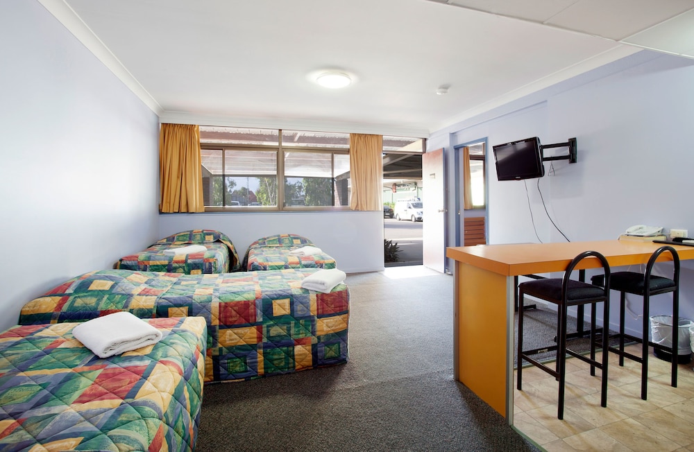 Vale Hotel 26/42