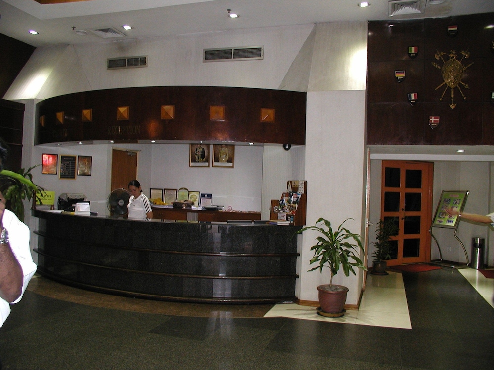 Cardogan Hotel 6/46