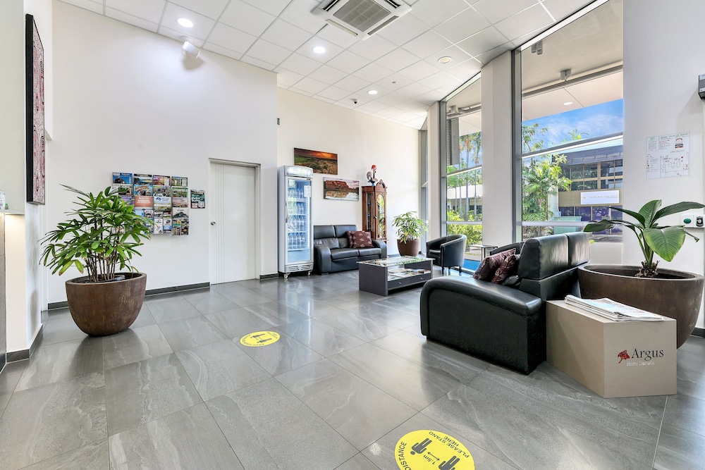 Argus Hotel Darwin 12/64