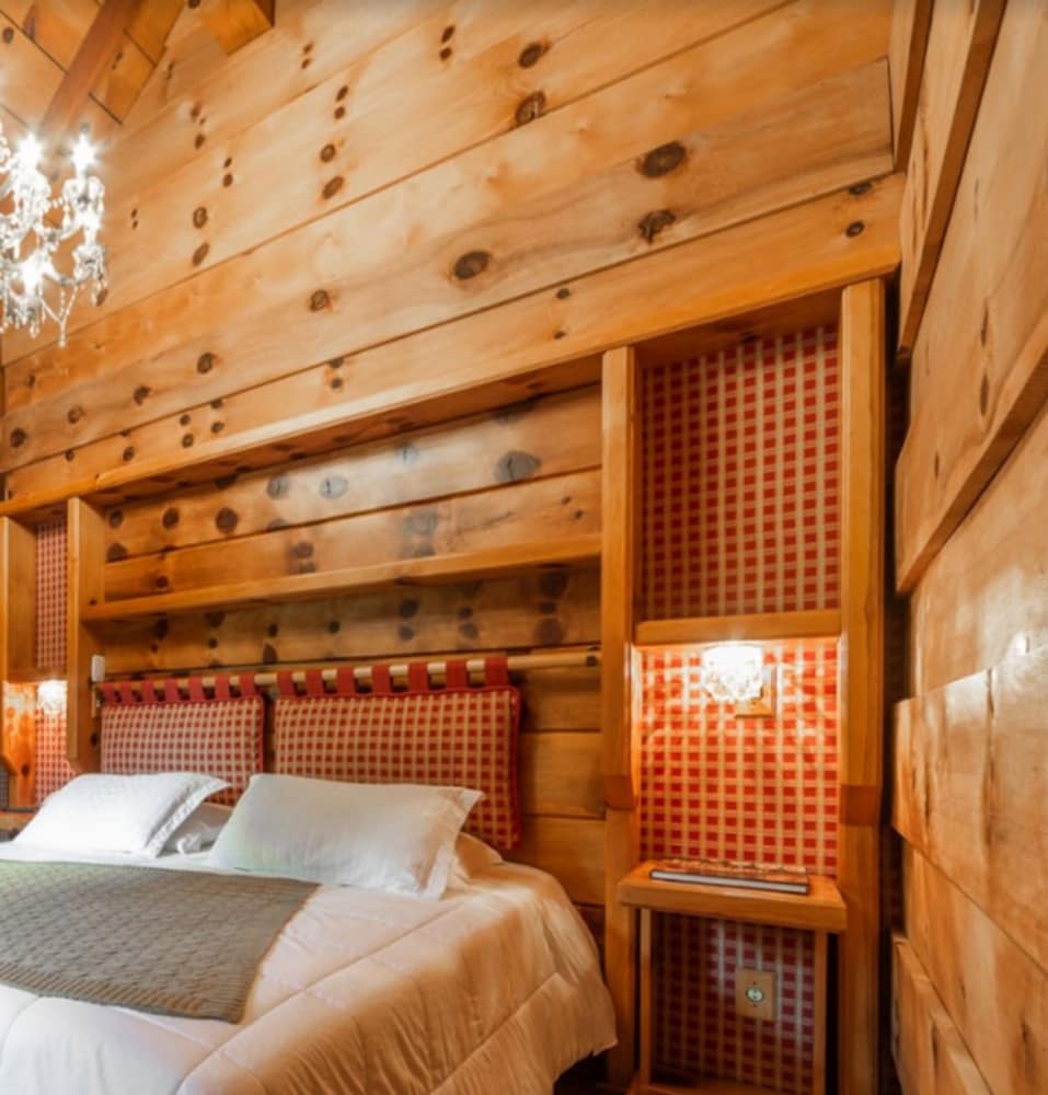 SUPER, DELUXE, LUXURY, SAUNA