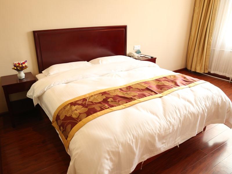 Room at GreenTree Inn Dezhou KangBo Avenue Statium Express Hotel, DEZHOU