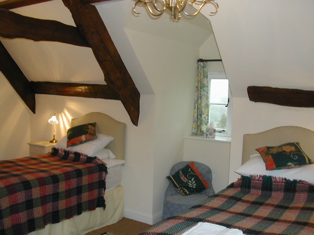 Alltybrain Farm Cottages 14/50