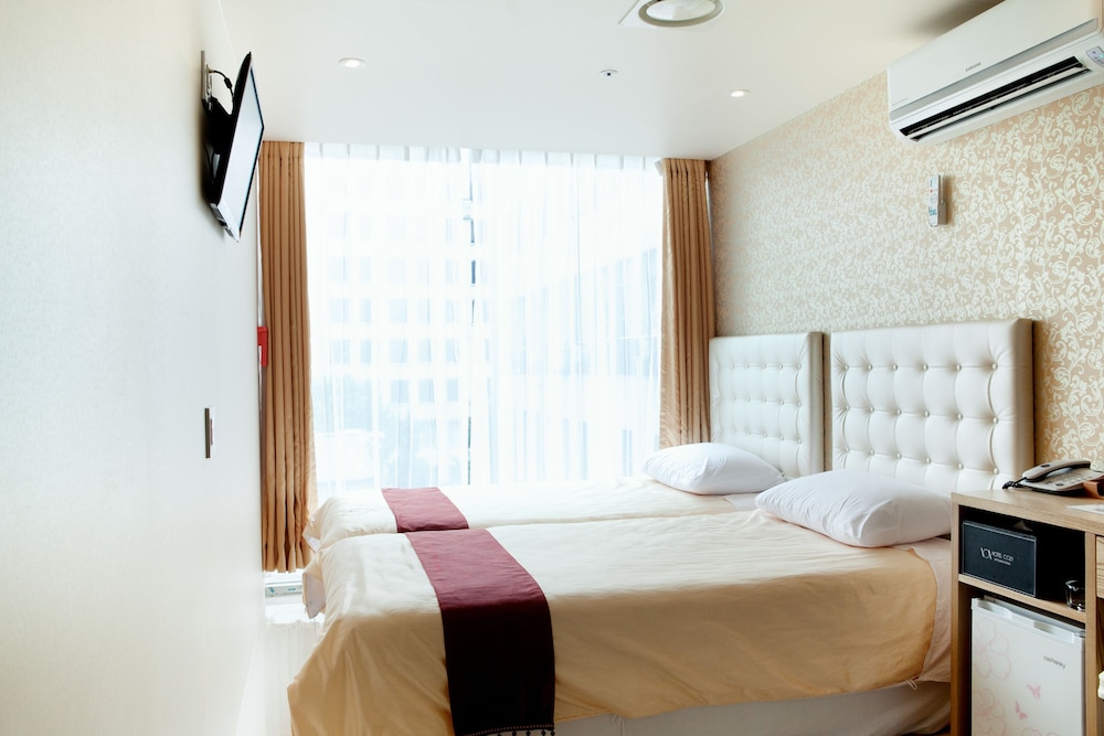 Hotel Cozy Myeongdong 40/73