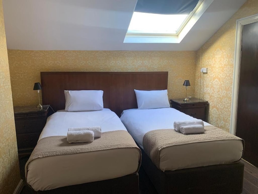 Beech Mount Hotel 15/44