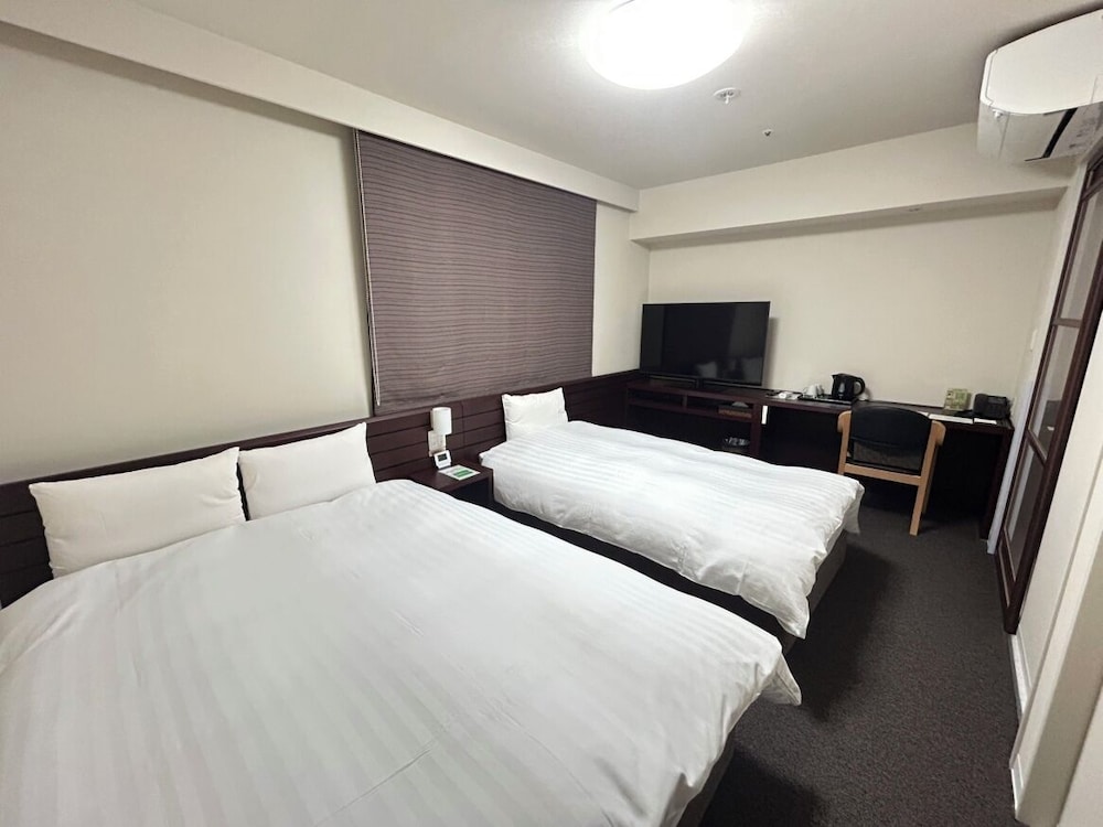 MODERATE, TWIN BEDS
