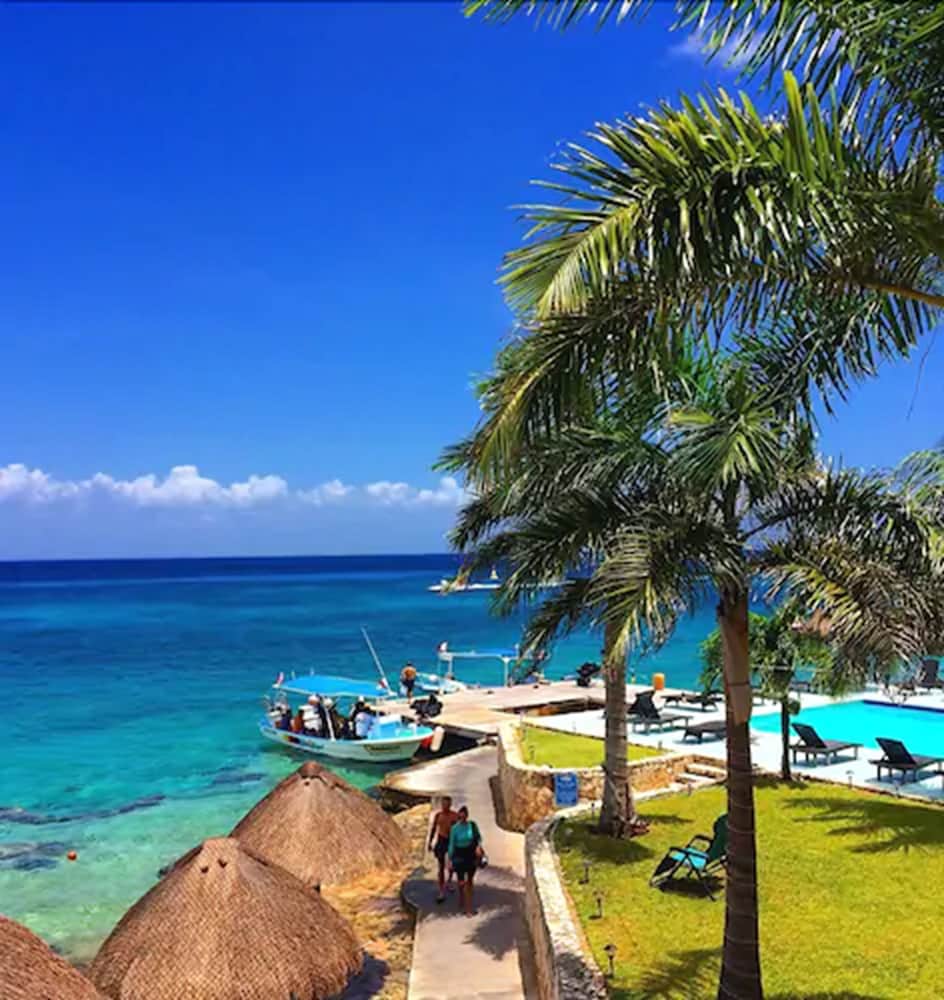 Blue Angel Resort 55/68