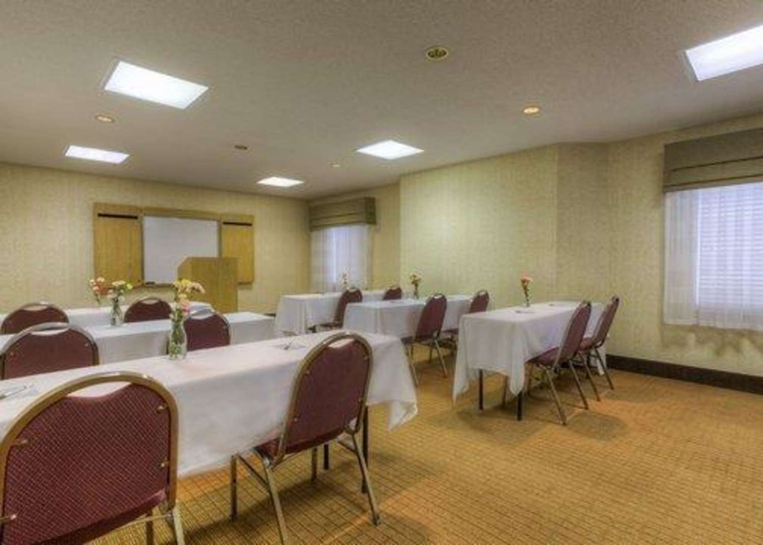 Sleep Inn Pelham Oak Mountain 34/40