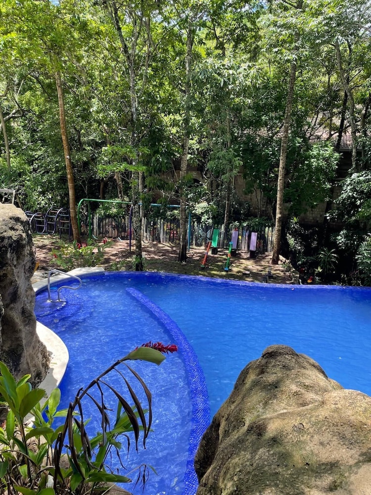 Mayan Hills Hotel 31/39