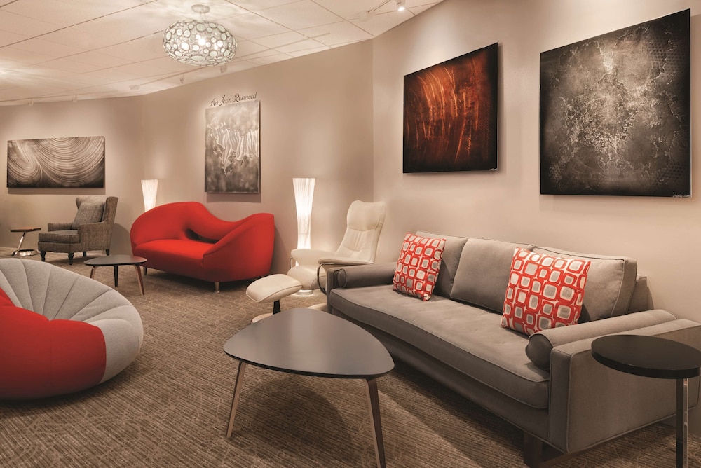 Radisson Hotel Cincinnati Riverfront 20/60