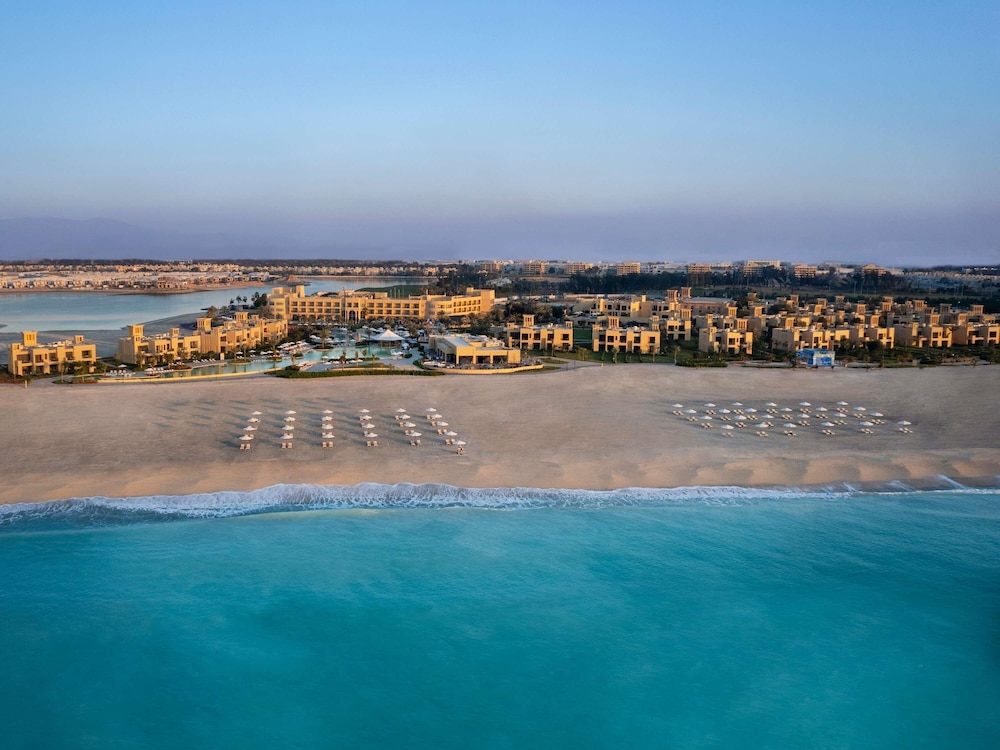Sofitel Ras Al Khaimah Al Hamra Beach Resort 39/44