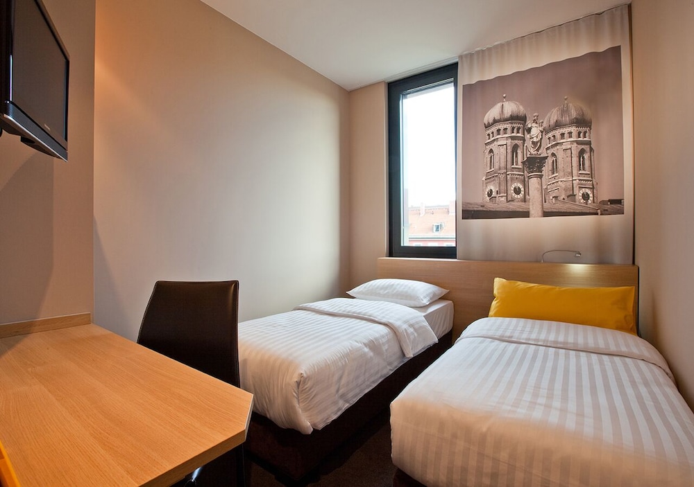 B&B Hotel Munchen-Moosach 7/24