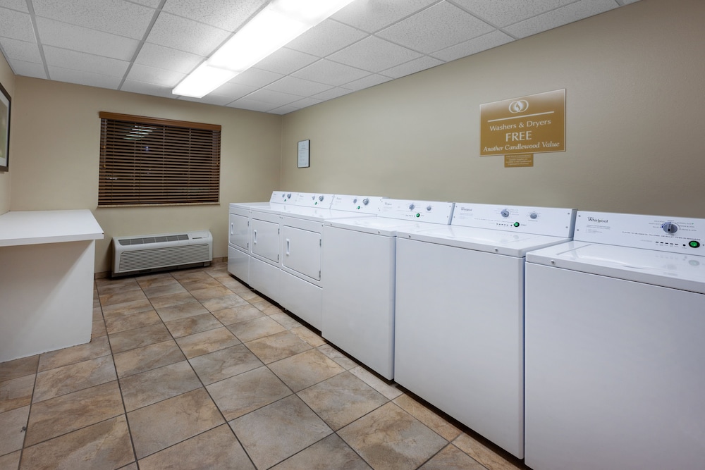 Candlewood Suites Kalamazoo 5/50