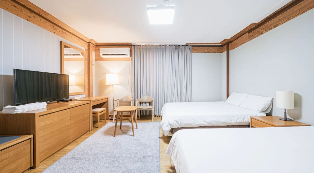 Miju Hotel 23/50