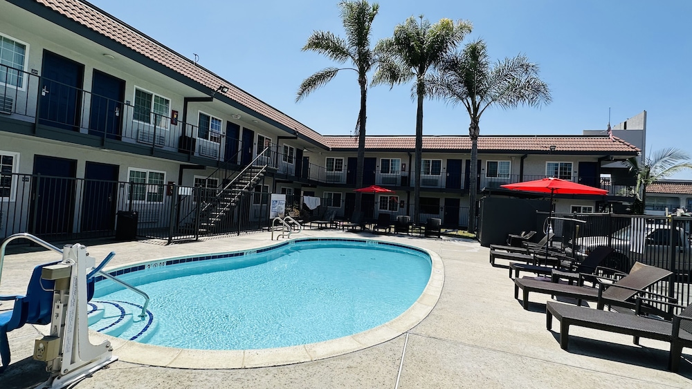 Studio6 Suites San Ysidro, CA – San Diego South Bay 47/51