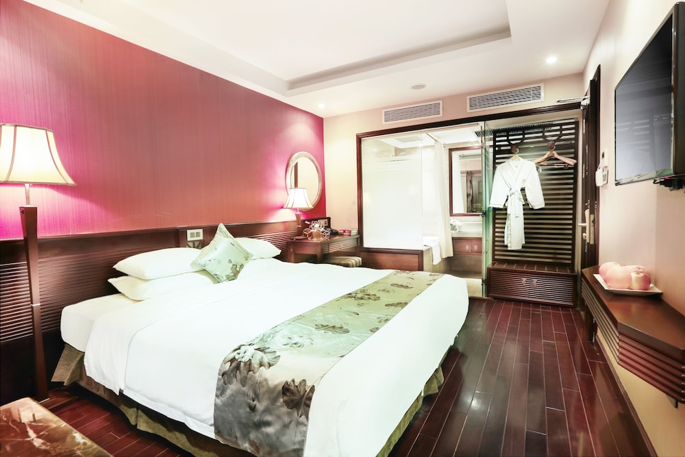 Golden Silk Boutique Hotel 24/70
