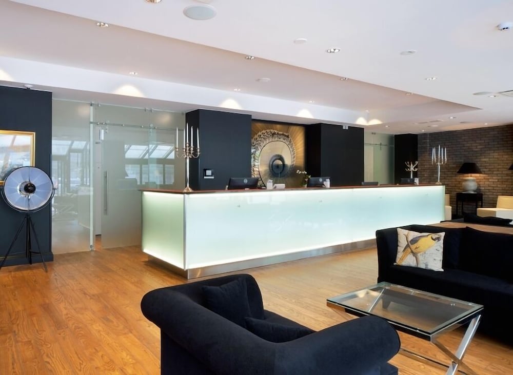 lobby