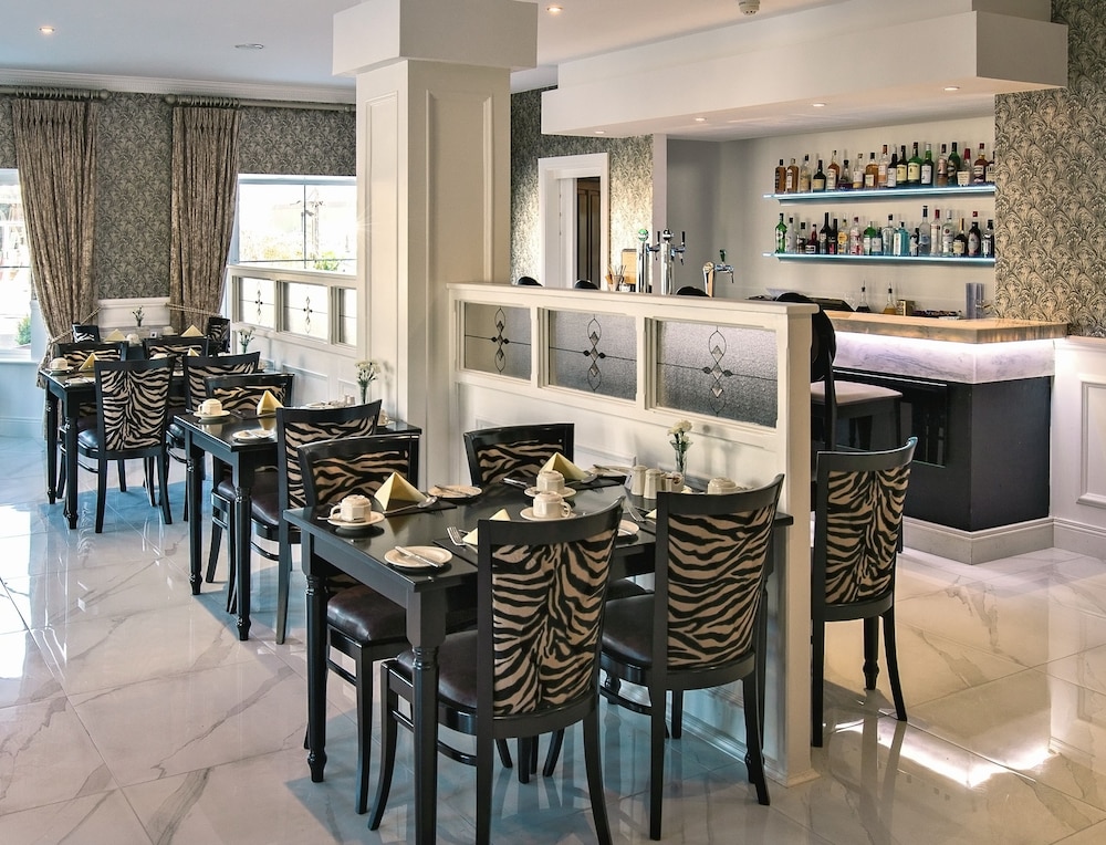 Brook Lodge Boutique Hotel 54/70
