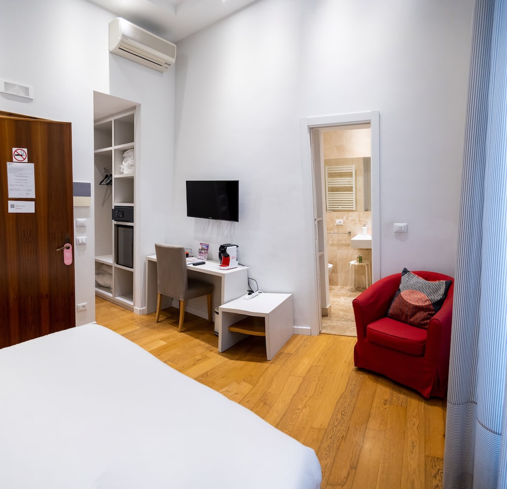 Sofia's Suites 21/46