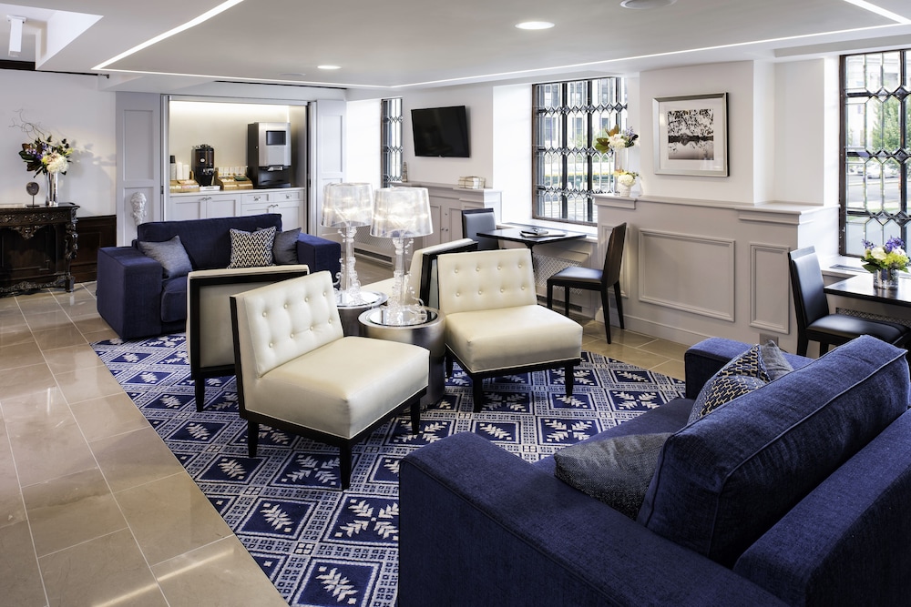 Phoenix Park Hotel 34/50
