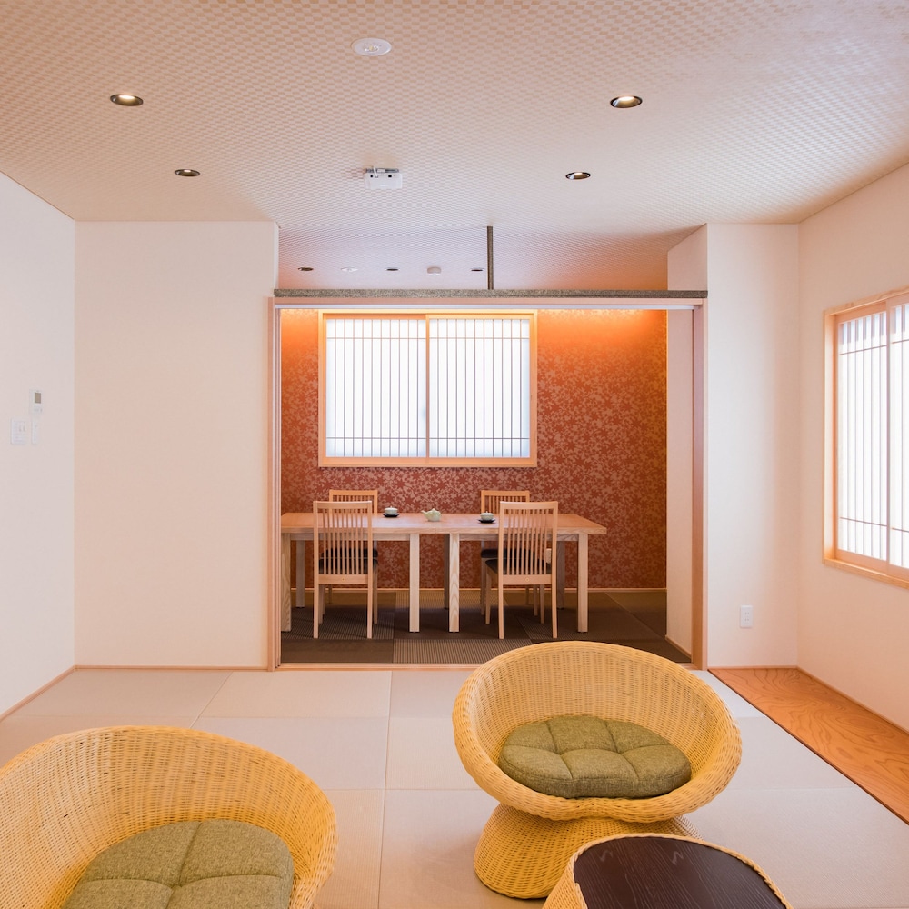 Dogo Onsen Yachiyo 32/37