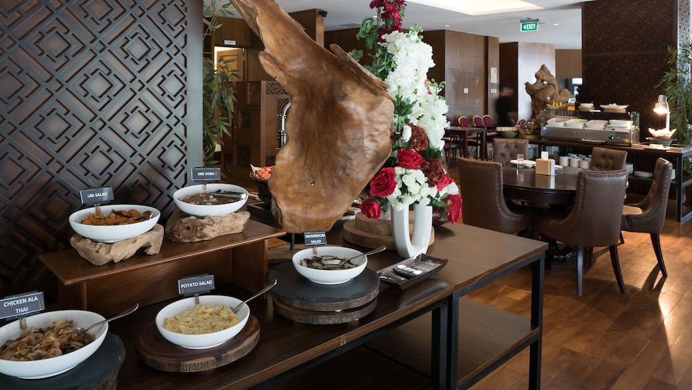 Myko Hotel And Convention Center Makassar 55/64