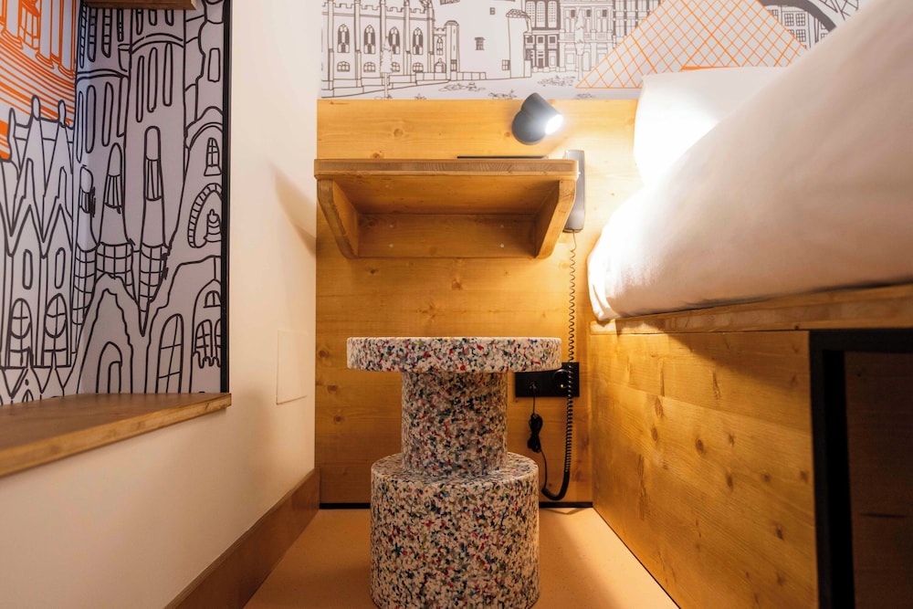 easyHotel Barcelona La Sagrera 26/47