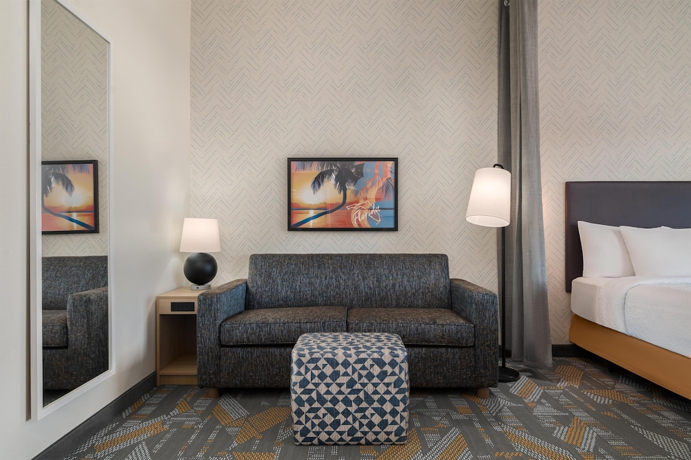 Home2 Suites by Hilton Riverview Tampa 25/54