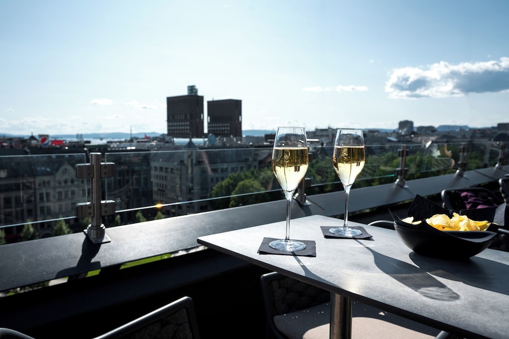 Grand Hotel Oslo by Scandic 81/83